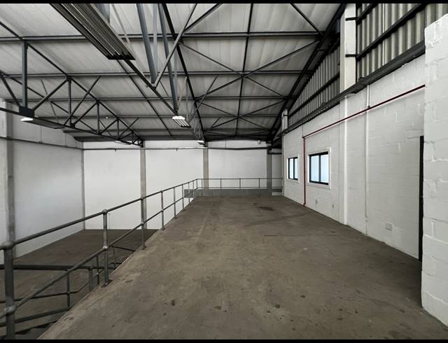 401M² WAREHOUSE TO LET IN AIRPORT INDUSTRIA